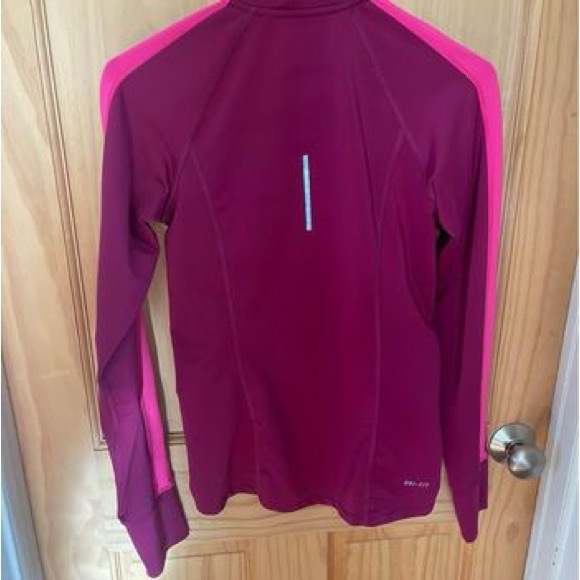 New Without Tags Women’s Size XS Nike Dri-Fit Long Sleeve 3/4 Zip Shirt - Picture 2 of 3